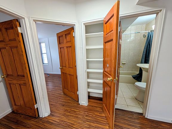 4th image of 17006 88th Ave APT 2D