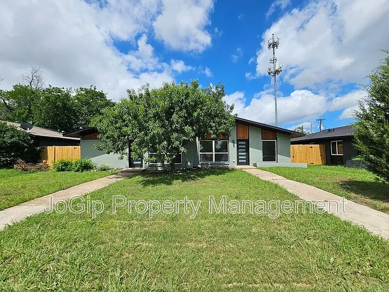 1725 R Ave — Photo 21
