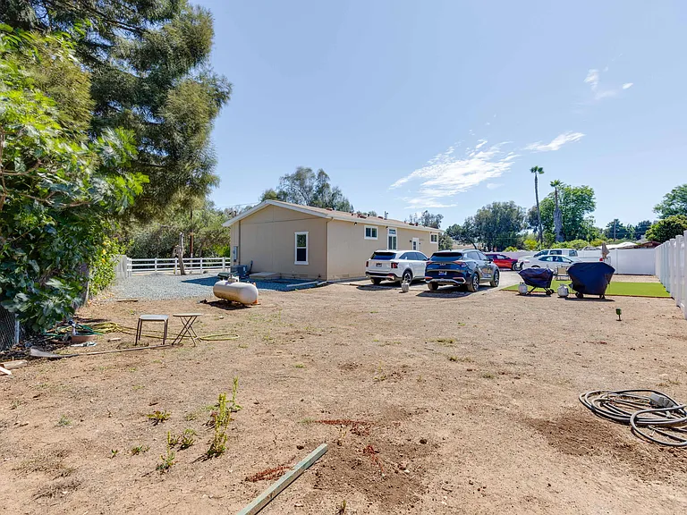246 Cassou Rd — Photo 28