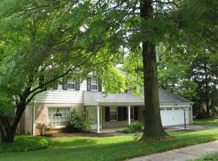 3315 Harrowgate Rd, York, PA 17402