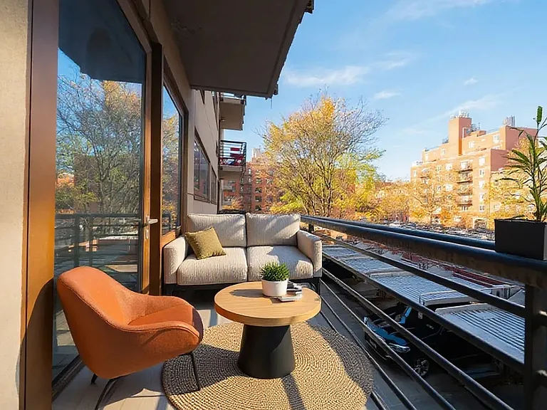 595 Baltic St #4B — Photo 1