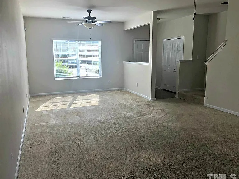 1304 Cozart St #310 — Photo 3
