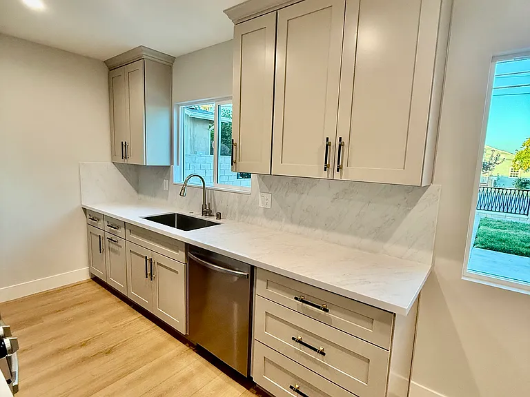 5607 N Muscatel Ave #A — Photo 7