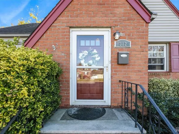 312 Myrtle Ave, New Milford, NJ 07646
