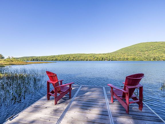 2nd image of 31 Loon Lane