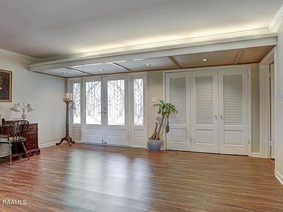 4th image of 1150 Katherine Dr