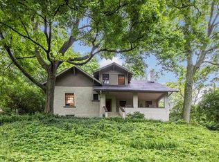 14 Terrace Rd, Carnegie, PA 15106