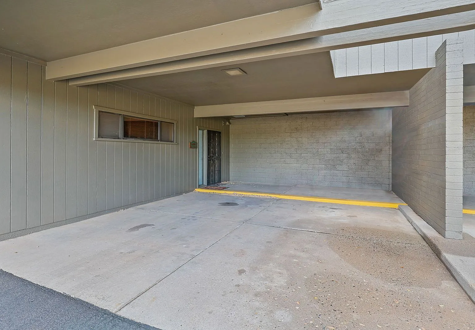 1 bed, 1.0 bath, 565 sqft, $1,795 — Photo 2
