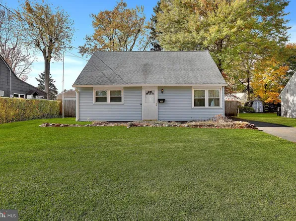 1011 Terrace Blvd, Ewing, NJ 08618