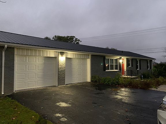 5th image of 102 Sunset Dr