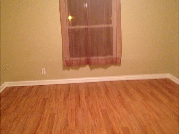 4th image of 3644 W Dickens Ave #2