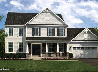 520 Derose Ln, Freehold, NJ 07728