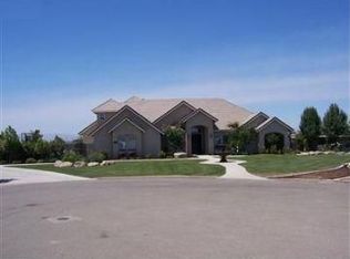 323 Romance Ct, Bakersfield, CA 93314