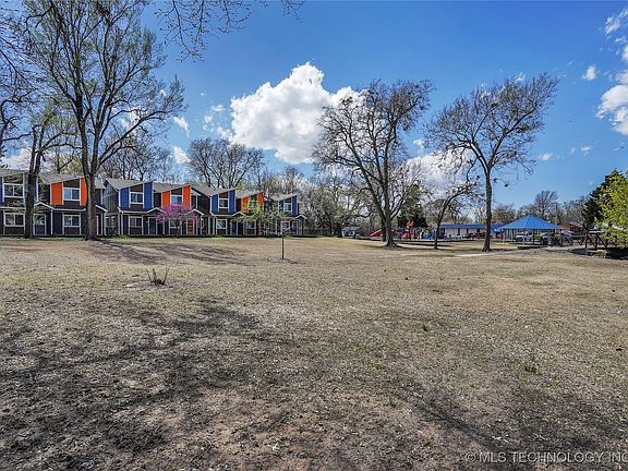 3rd image of 704 N Date Ave