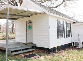 211 Oak Ln, Liberty, SC 29657