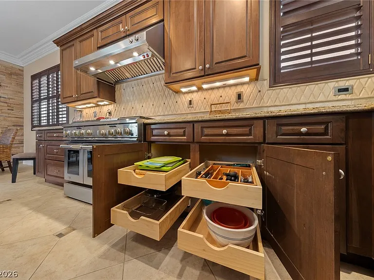 1 Vita Fresco Ct — Photo 33