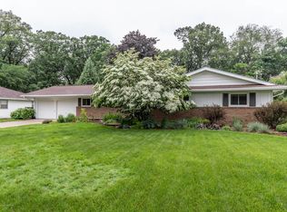 1430 Forest Hills Dr, Okemos, MI 48864