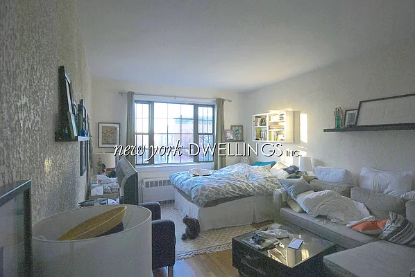Rented by New York Dwellings LLC | media 13