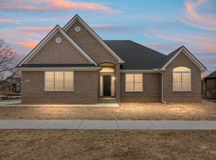 1933 Camrose Ct, Commerce Township, MI 48382