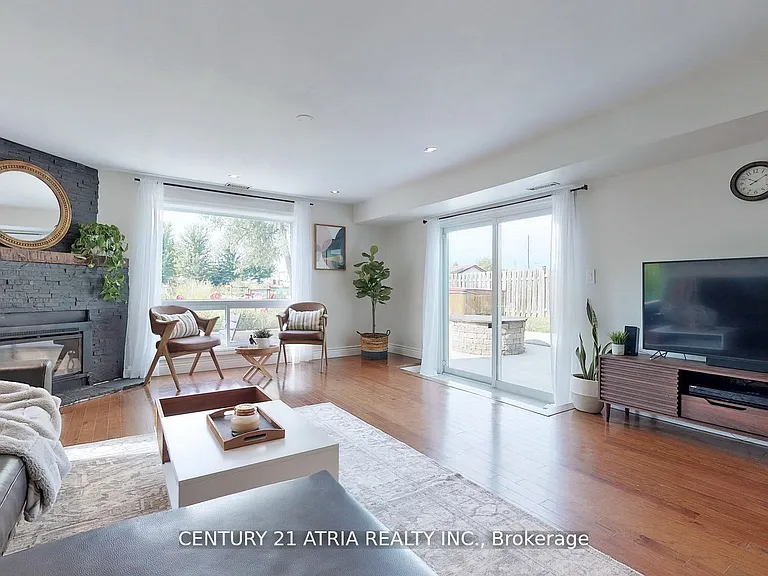 175 Riveredge Dr — Photo 3