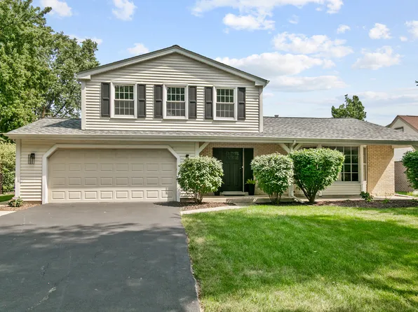 1554 Chickasaw Dr, Naperville, IL 60563