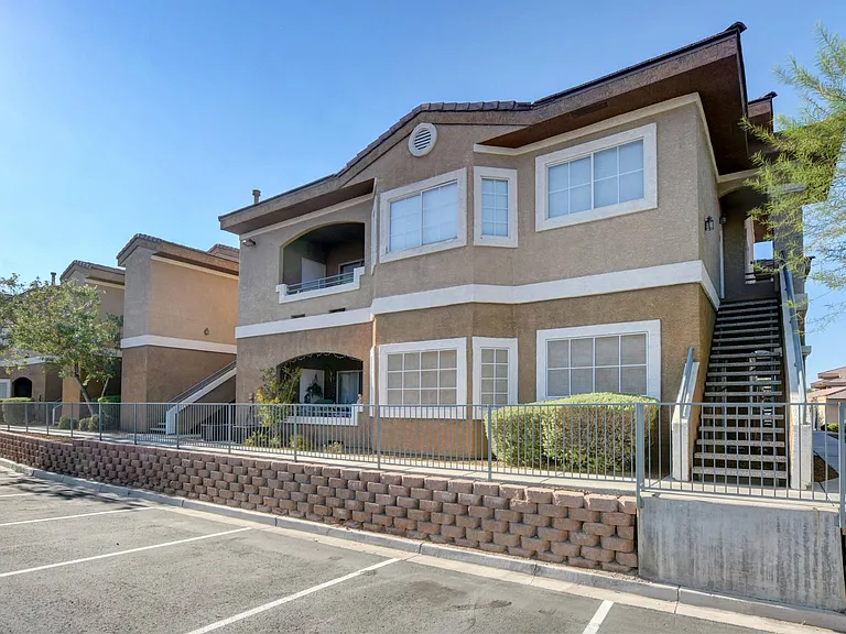 Aspen Peak Condominiums — Photo 49