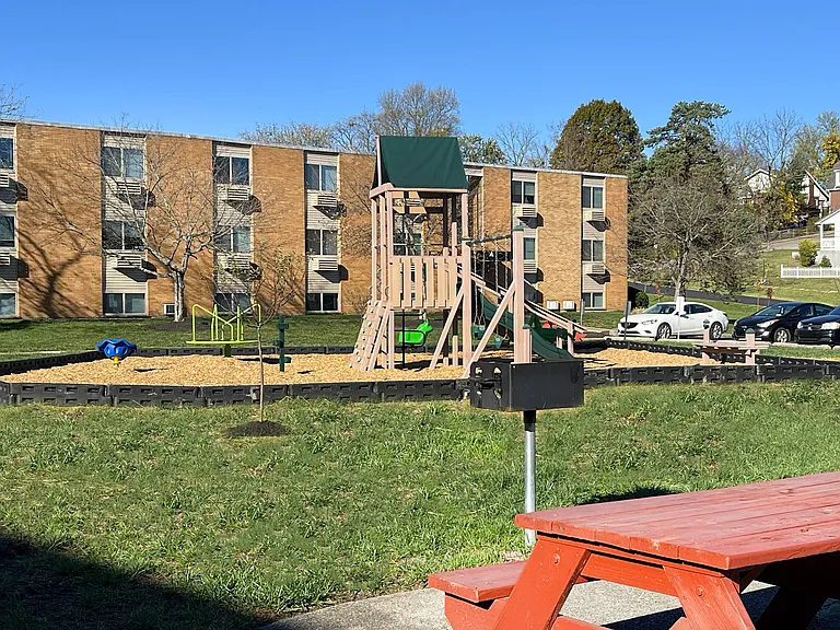 Barkley Ridge Apartments — Photo 10