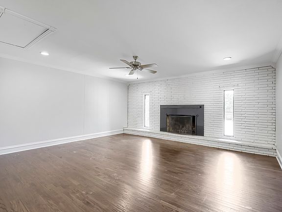 5th image of 3230 Rock Bluff Dr