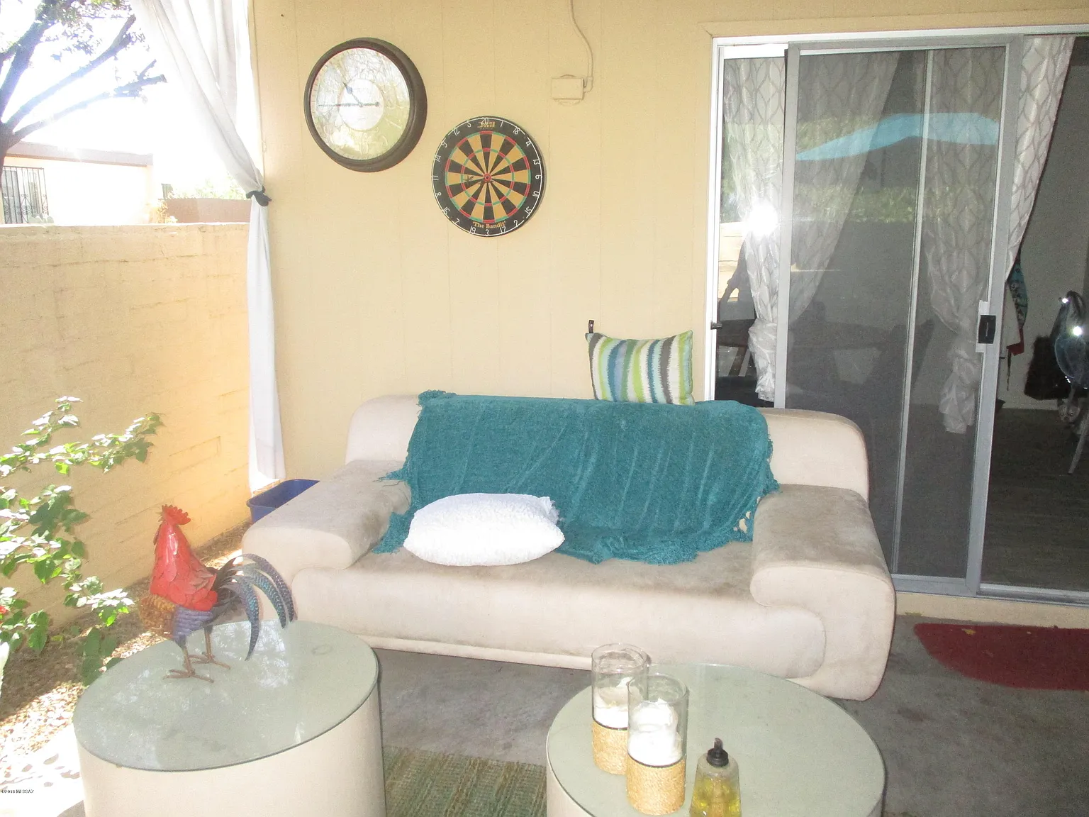 3 bed, 2.0 bath, 1670 sqft, $1,800 — Photo 2