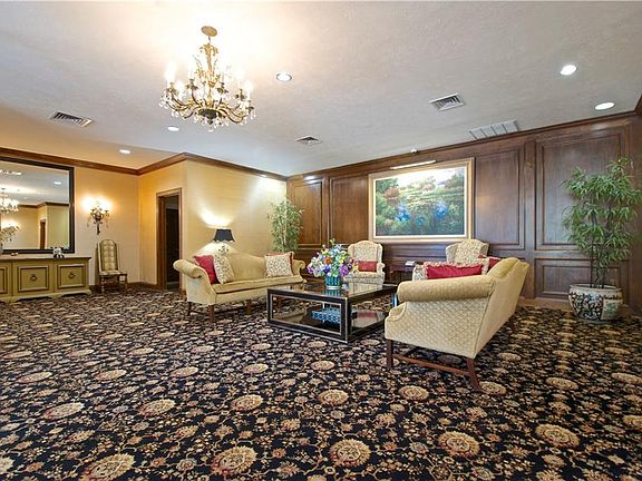 5th image of 4924 Cobbs Dr APT 8E