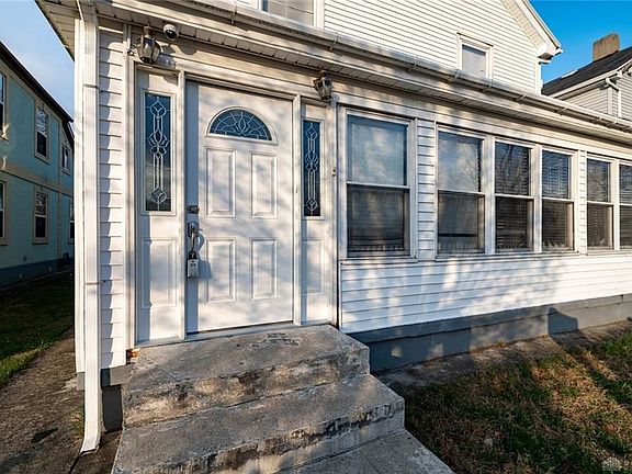2nd image of 1705 Mack Ave