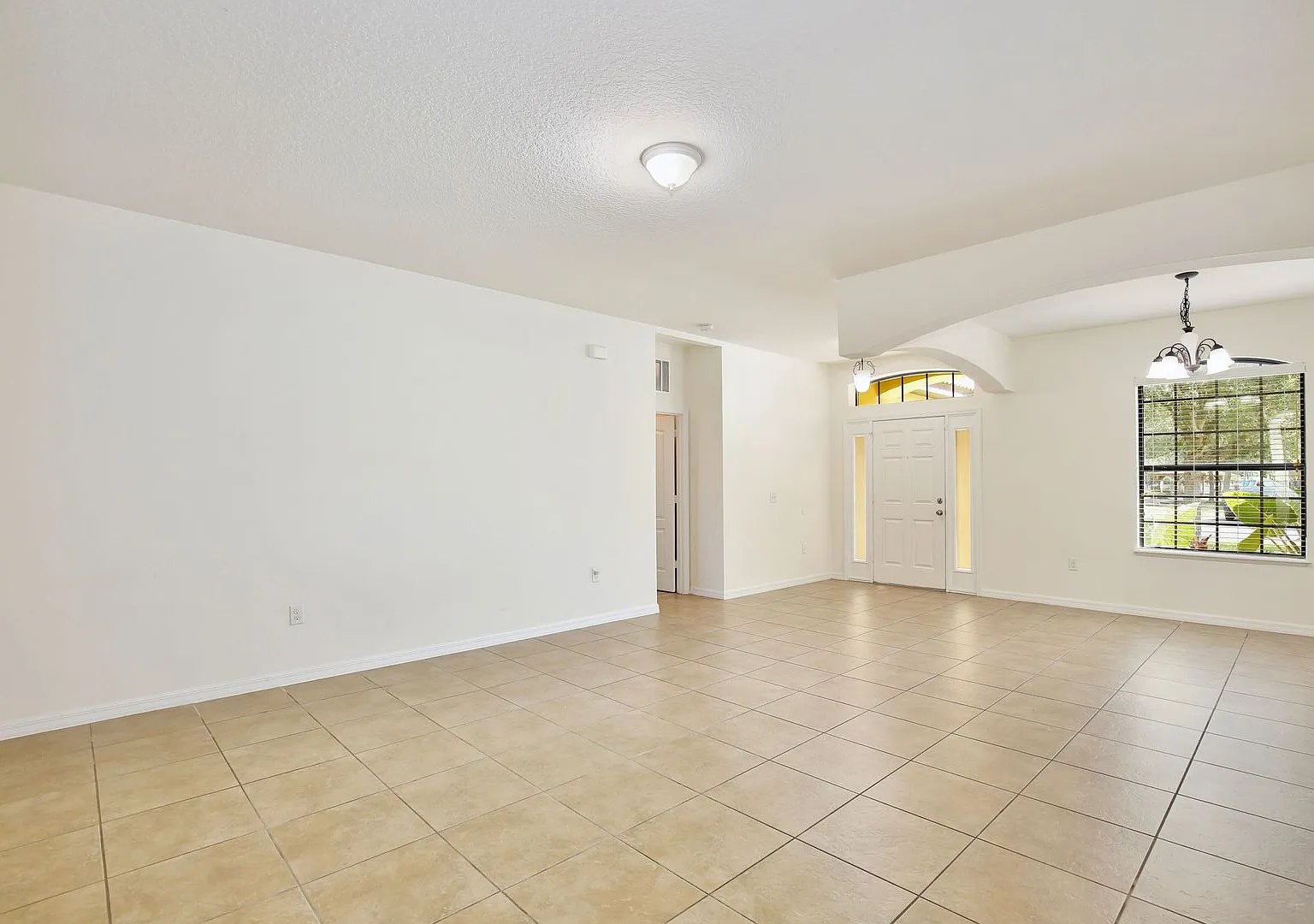 Water-View 4BR/3BA with 3-Car Garage in Gated North Shore - Near Lake Nona & Medical City — Photo 4