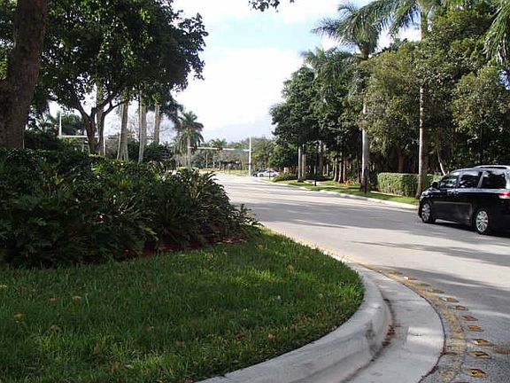 3rd image of 4421 Sago Cir