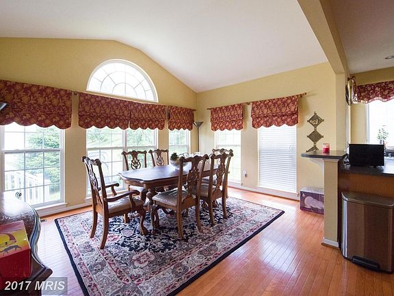 Morning Room w/ view of Kitchen and Backyard