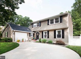 42 Country Club Rd, Turnersville, NJ 08012