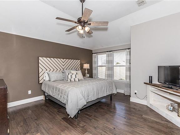 4th image of 1905 Marble Falls Ln