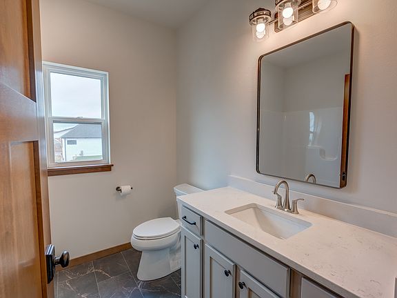 5th image of 103 Graelyn Cir