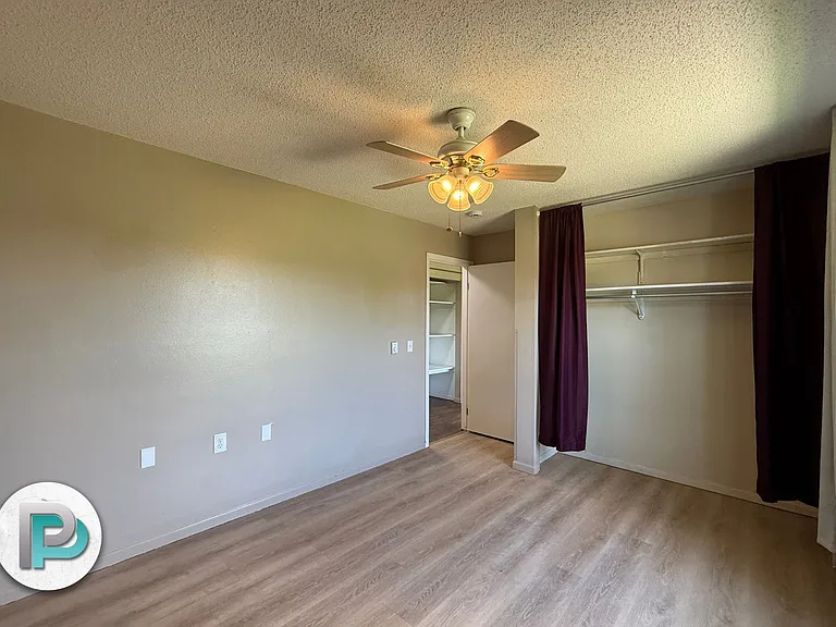 801 Clover Ct #4 — Photo 10