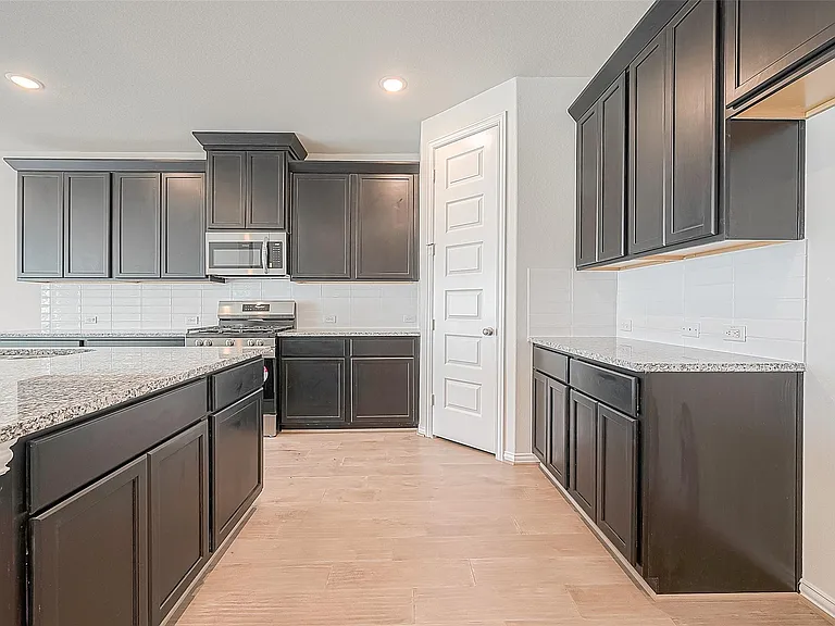 5823 Westwood Shore Dr — Photo 14