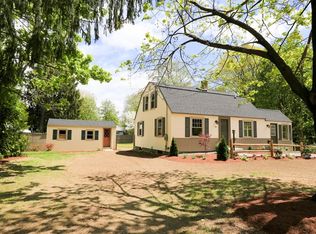 39 Harkins St, Clinton, MA 01510