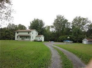 8164 Maple Rd, Akron, NY 14001