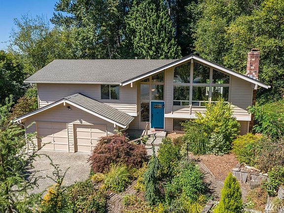 2nd image of 15720 NE 105th Ct