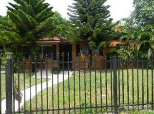 1365 NW 192nd Ter, Miami Gardens, FL 33169