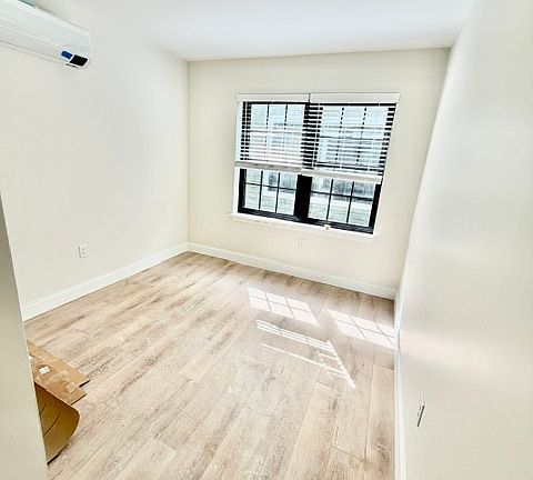 5th image of 455 Massachusetts Ave #212