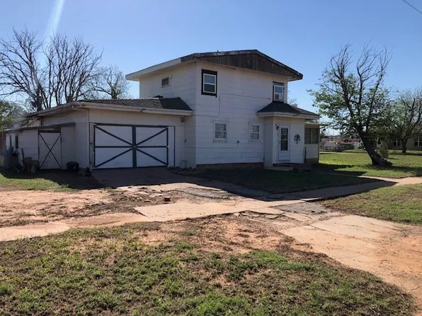 404 N McKinley Ave, Rotan, TX 79546