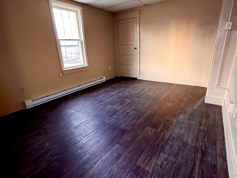 414 High St Unit 2 - Living Room & Dining Room