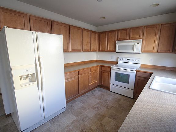 3rd image of 1226 Evans Ct