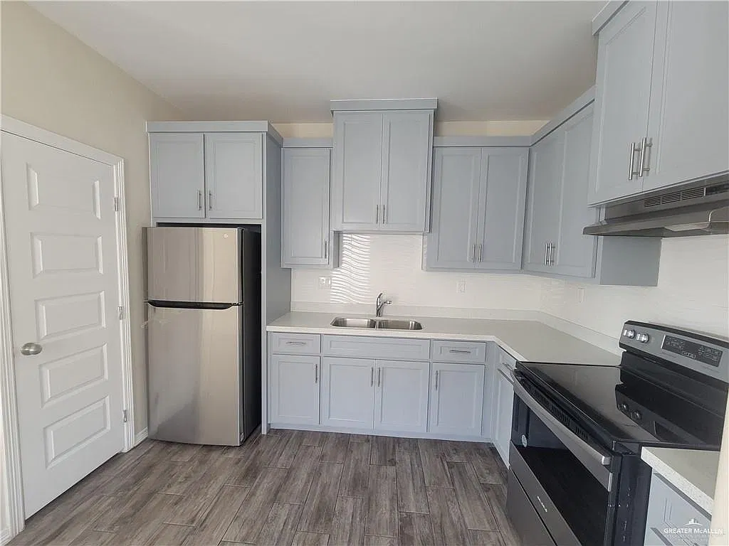 2 bed, 2.0 bath, 3960 sqft, $925 — Photo 4