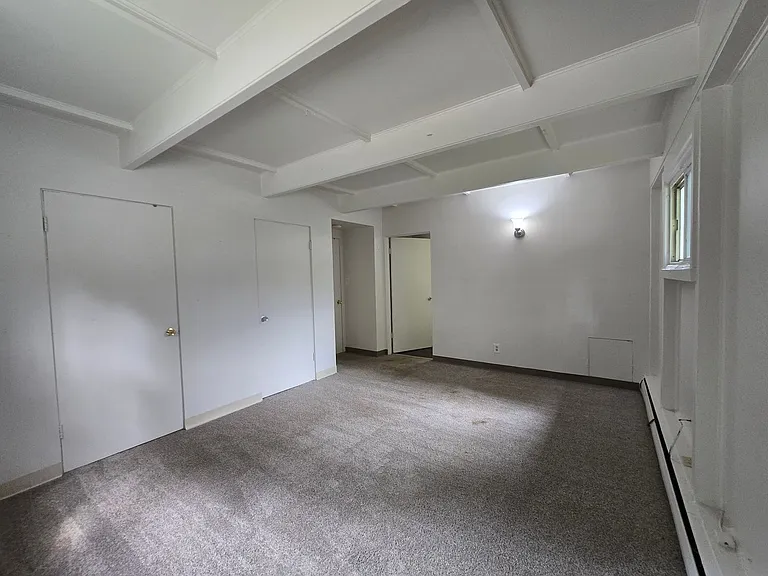 105 Hilltop Dr — Photo 9
