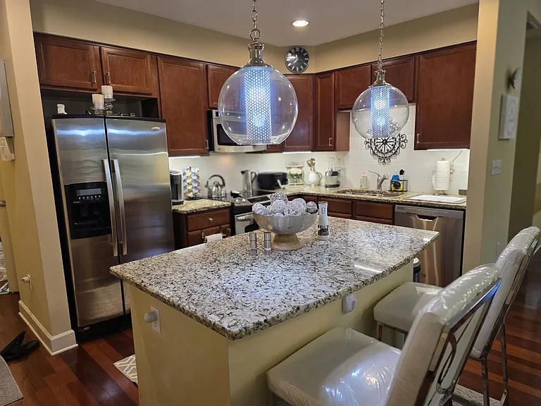 200 River Vista Dr #238 — Photo 2